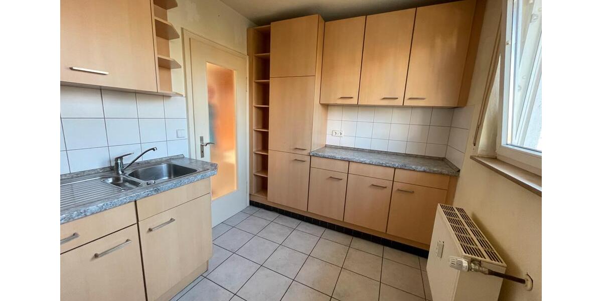 Etagenwohnung Sindelfingen - 6 Zimmer, 144 m&sup2;, 1.855&euro; | Angebot:27612054