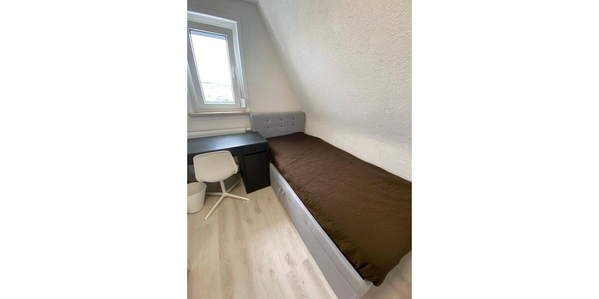 Etagenwohnung Stuttgart Feuerbach - 16 Zimmer, 16 m&sup2;, 510&euro; | Angebot:24840671