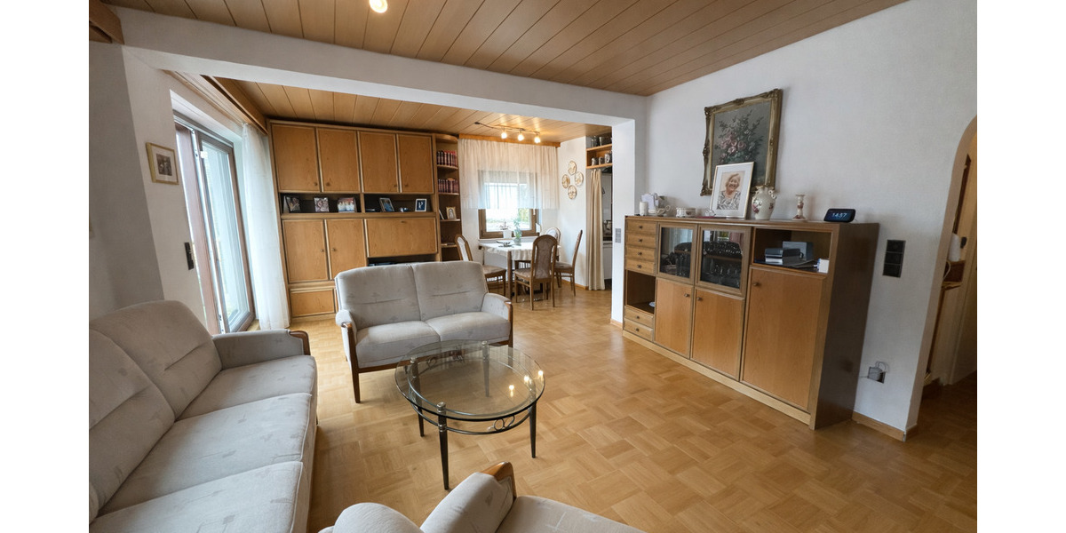 Mehrfamilienhaus, Wohnhaus Leinfelden-Echterdingen Echterdingen - 7 Zimmer, 179 m&sup2;, 695.000&euro; | Angebot:25970659