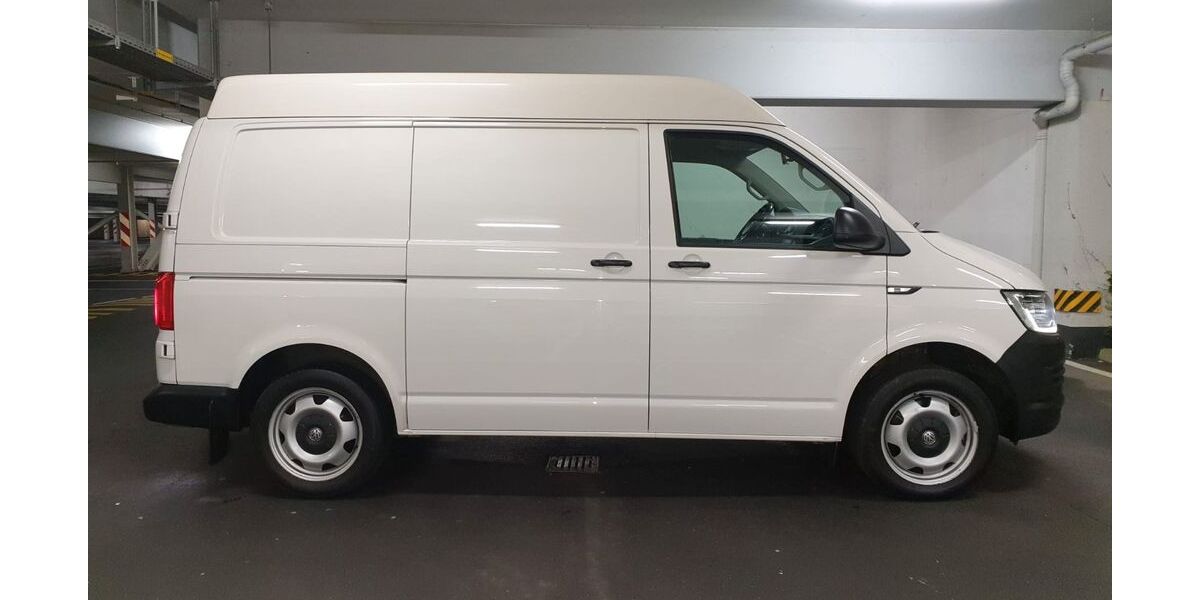 VW T6 Transporter 220.000 km 15.990 &euro; Esslingen am Neckar 73733