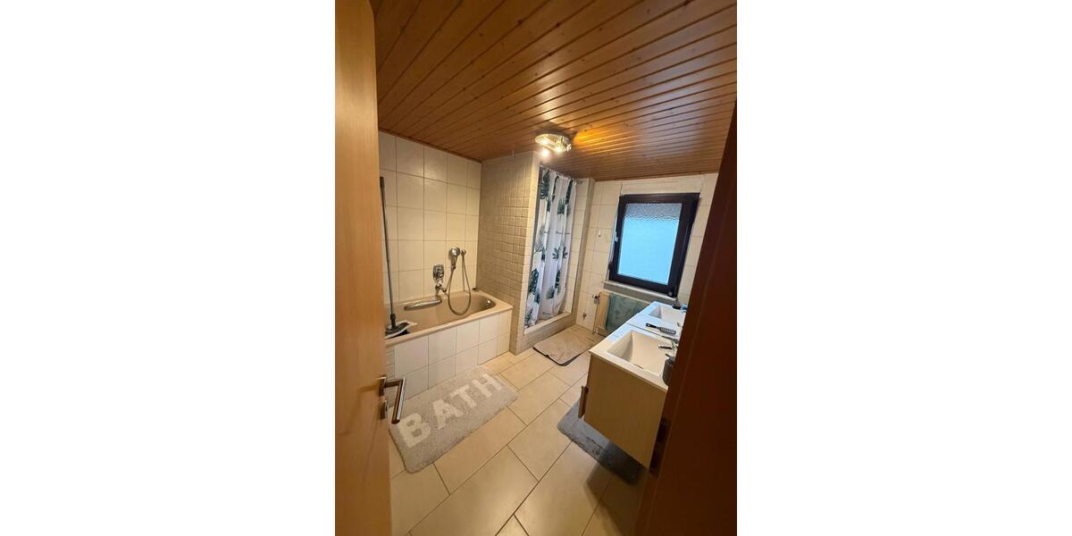 Etagenwohnung Weinstadt - 2 Zimmer, 65 m&sup2;, 700&euro; | Angebot:27584321