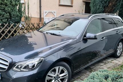 Mercedes-Benz E 200 124.256 km 17.400 &euro; Korntal-Münchingen 70825
