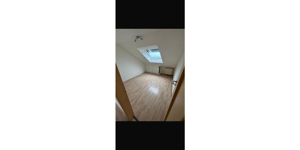 Dachgeschoßwohnung Beilstein - 4 Zimmer, 74 m&sup2;, 1.150&euro; | Angebot:26676242
