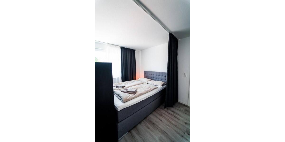 Etagenwohnung Stuttgart Luginsland - 1 Zimmer, 32 m&sup2;, 1.200&euro; | Angebot:25840397