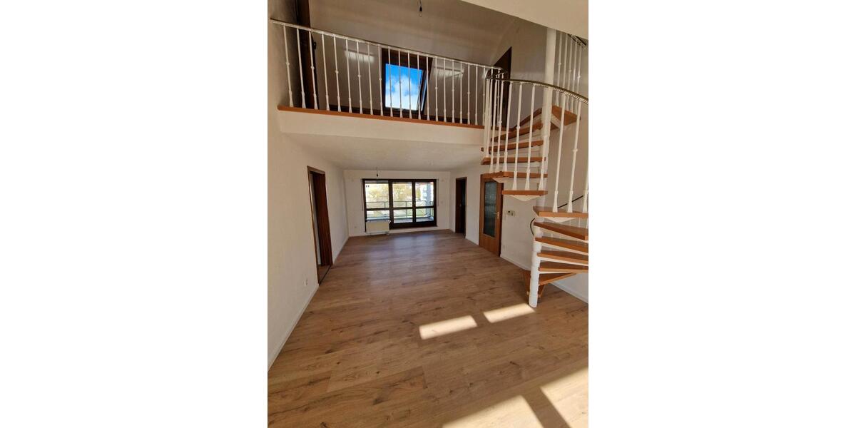 Maisonettenwohnung Fellbach - 4.5 Zimmer, 111 m&sup2;, 1.999&euro; | Angebot:25839376