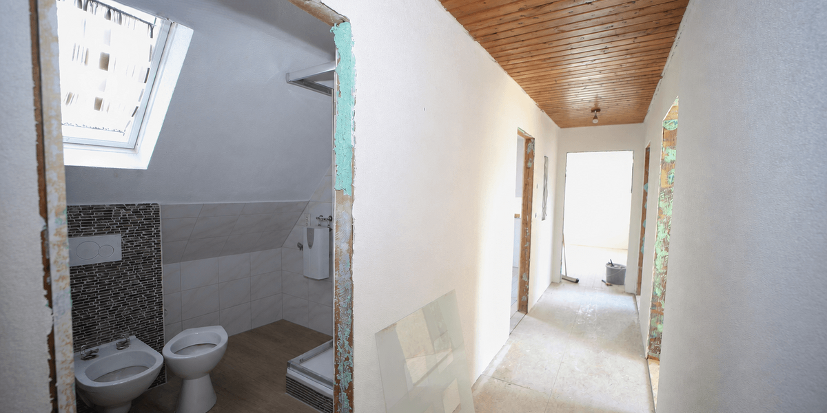 „Haus auf dem Haus“ – gesamtes Dachgeschoss mit kompletter Bühne und außergewöhnlichem Ausbaupotenzi - Dachgeschoßwohnung Weilheim an der Teck | Angebot:27532420