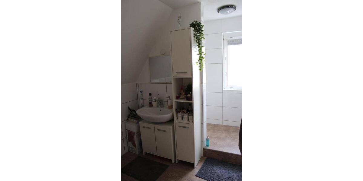 Dachgeschoßwohnung Köngen - 3 Zimmer, 75 m&sup2;, 820&euro; | Angebot:24783873