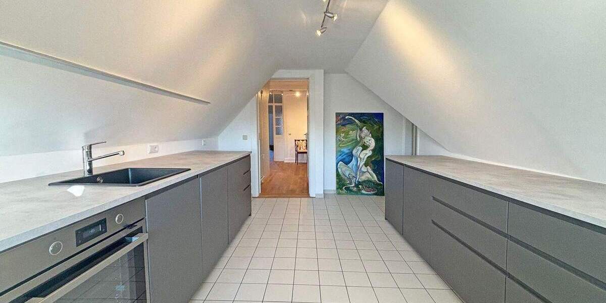 Etagenwohnung Stuttgart Sonnenberg - 4 Zimmer, 108 m&sup2;, 2.150&euro; | Angebot:25704687