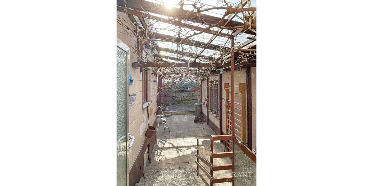 Mehrfamilienhaus, Wohnhaus Schorndorf - 6 Zimmer, 130 m&sup2;, 420.000&euro; | Angebot:25971974