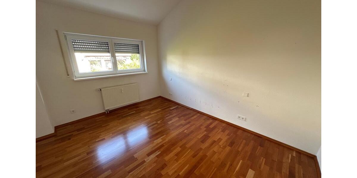 Erdgeschoßwohnung Waiblingen Beinstein - 3 Zimmer, 120 m&sup2;, 1.400&euro; | Angebot:23328811