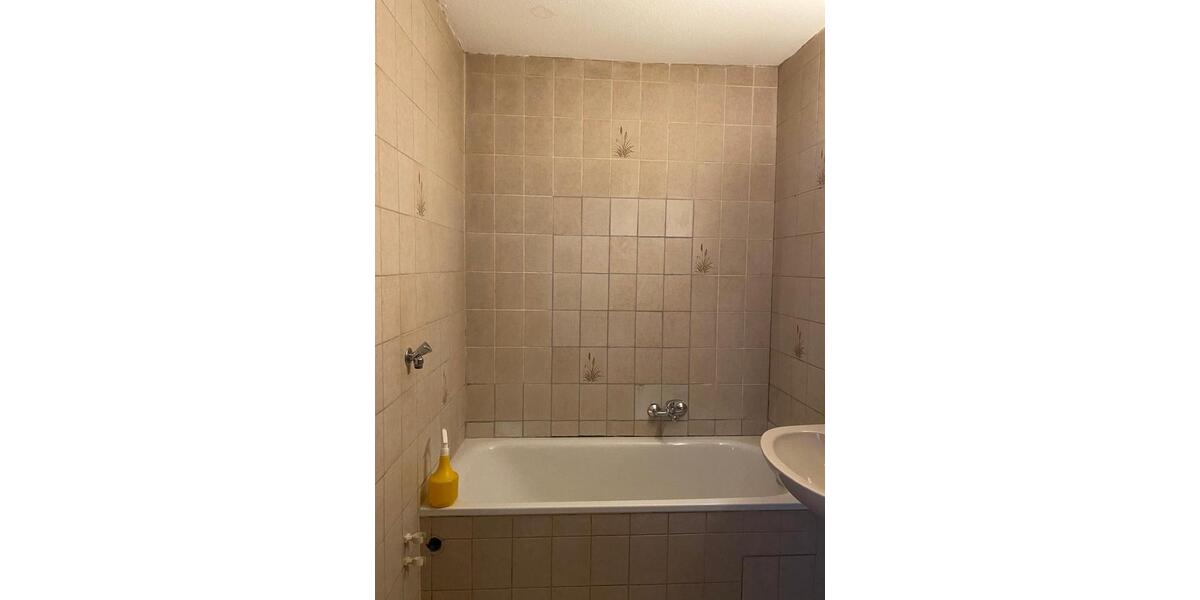 Erdgeschoßwohnung Asperg - 3 Zimmer, 70 m&sup2;, 1.200&euro; | Angebot:25783421