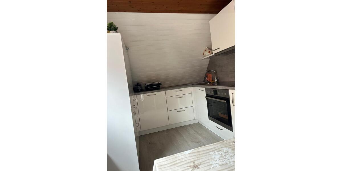 Dachgeschoßwohnung Markgröningen - 2 Zimmer, 40 m&sup2;, 530&euro; | Angebot:25993646