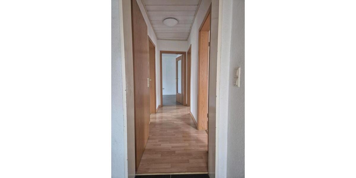Erdgeschoßwohnung Stuttgart Luginsland - 2 Zimmer, 60 m&sup2;, 900&euro; | Angebot:25145559