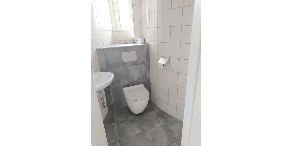 Etagenwohnung Esslingen am Neckar Pliensauvorstadt - 3 Zimmer, 92 m&sup2;, 1.380&euro; | Angebot:26664918