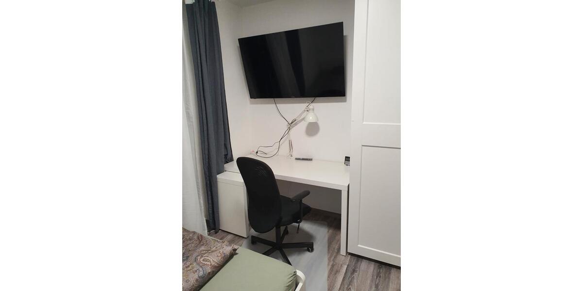 Etagenwohnung Stuttgart Feuerbach - 1.5 Zimmer, 32 m&sup2;, 899&euro; | Angebot:25982344