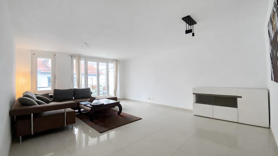 Etagenwohnung Marbach am Neckar - 3 Zimmer, 86 m&sup2;, 1.204&euro; | Angebot:25942987