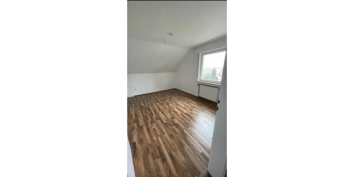 Dachgeschoßwohnung Ditzingen - 2 Zimmer, 78 m&sup2;, 1.100&euro; | Angebot:25998751