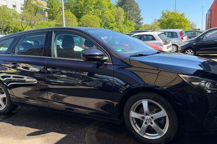 Peugeot 308 118.000 km 5.600 &euro; Fellbach 70736