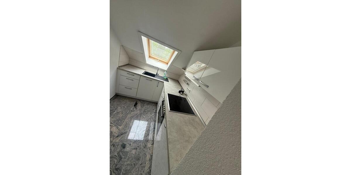 Dachgeschoßwohnung Ludwigsburg Eglosheim - 3 Zimmer, 48 m&sup2;, 890&euro; | Angebot:26574199