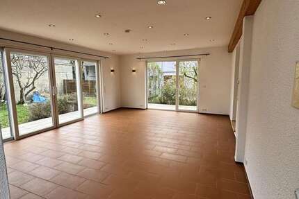 Wohnung Hessigheim - 4 Zimmer, 95 m&sup2;, 1.210&euro; | Angebot:26071306