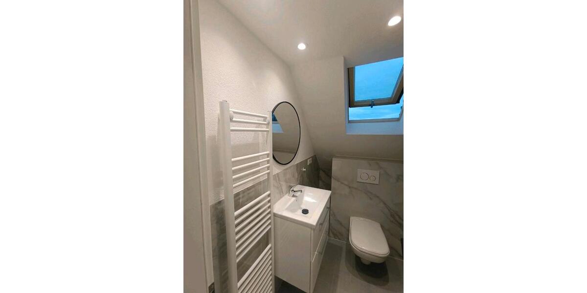 Dachgeschoßwohnung Ebersbach an der Fils - 2.5 Zimmer, 62 m&sup2;, 820&euro; | Angebot:26035434