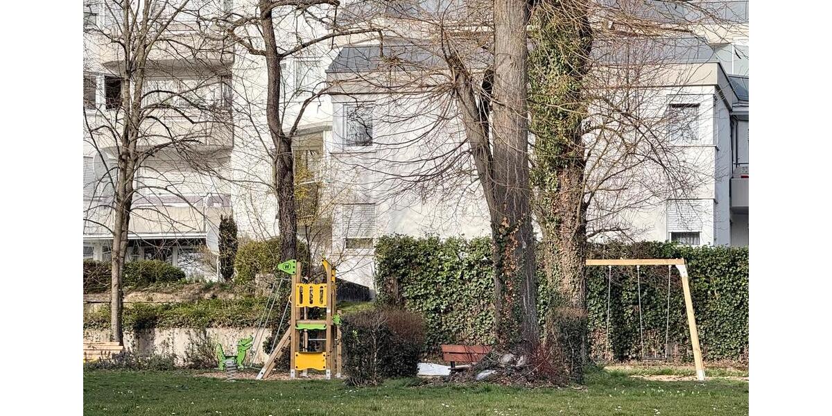 Erdgeschoßwohnung Göppingen - 4 Zimmer, 89 m&sup2;, 315.000&euro; | Angebot:25440430