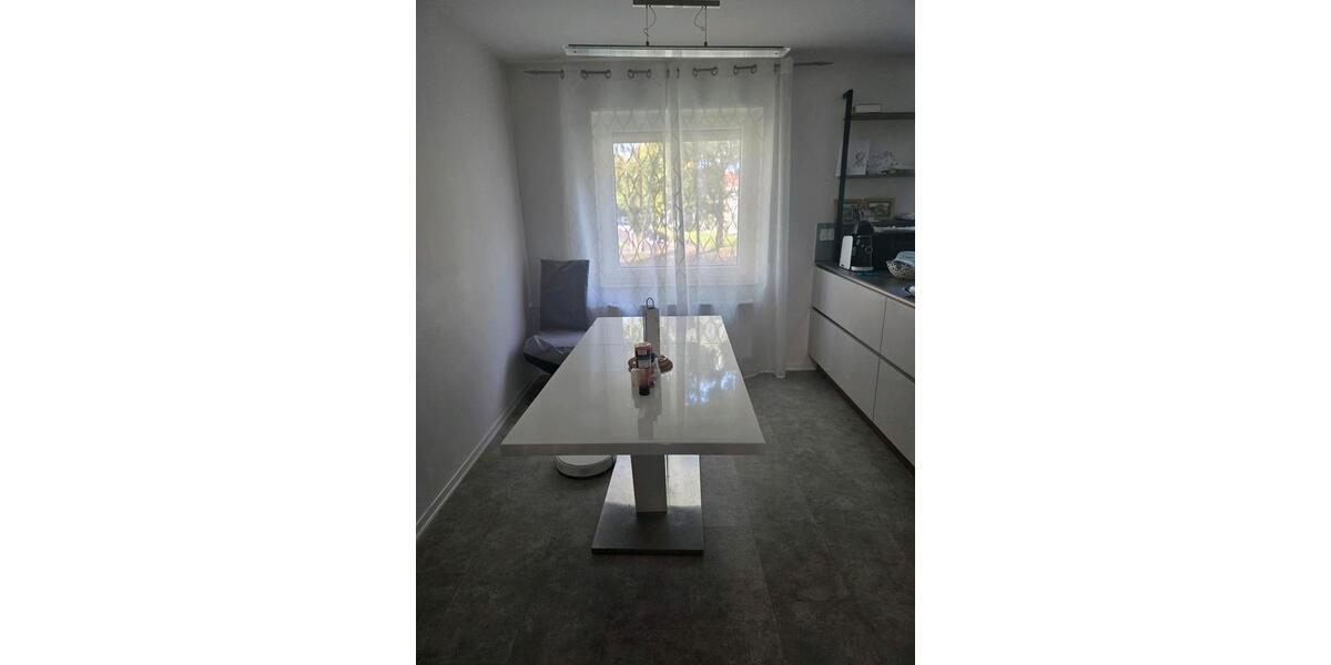 Erdgeschoßwohnung Backnang - 4 Zimmer, 86 m&sup2;, 1.400&euro; | Angebot:23674205