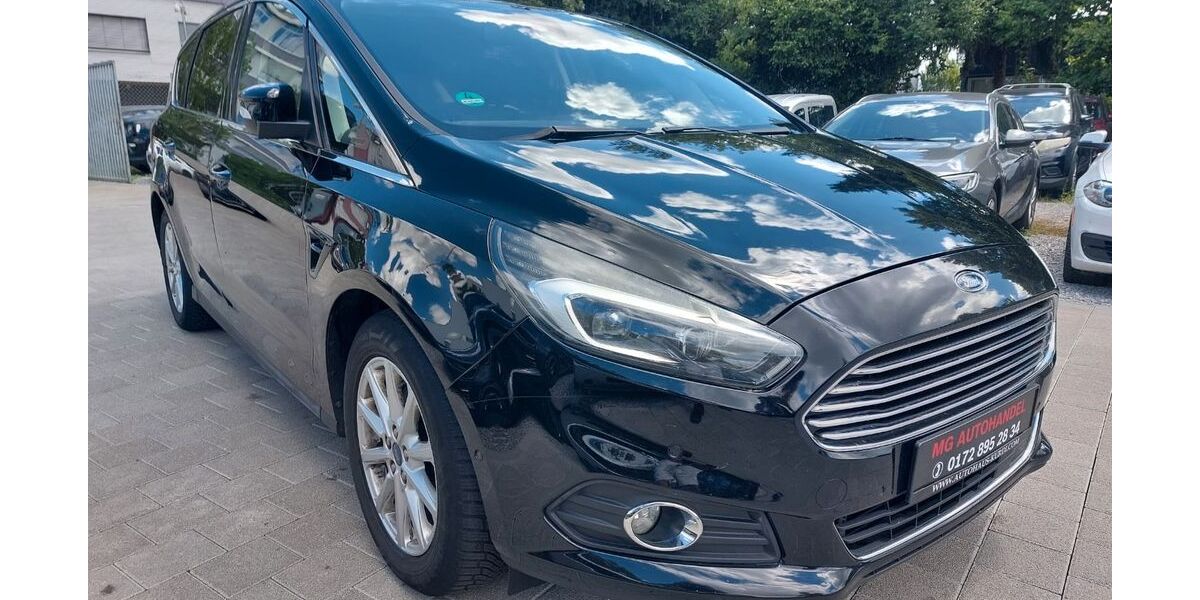 Ford S-Max 176.199 km 9.500 &euro; Fellbach 70736