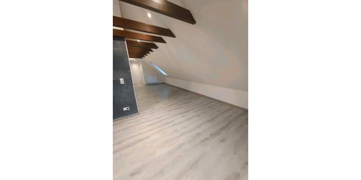 Dachgeschoßwohnung Ebersbach an der Fils - 2.5 Zimmer, 62 m&sup2;, 820&euro; | Angebot:26035434