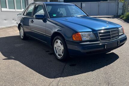 Mercedes-Benz C 200 200.635 km 4.099 &euro; Affalterbach 71563