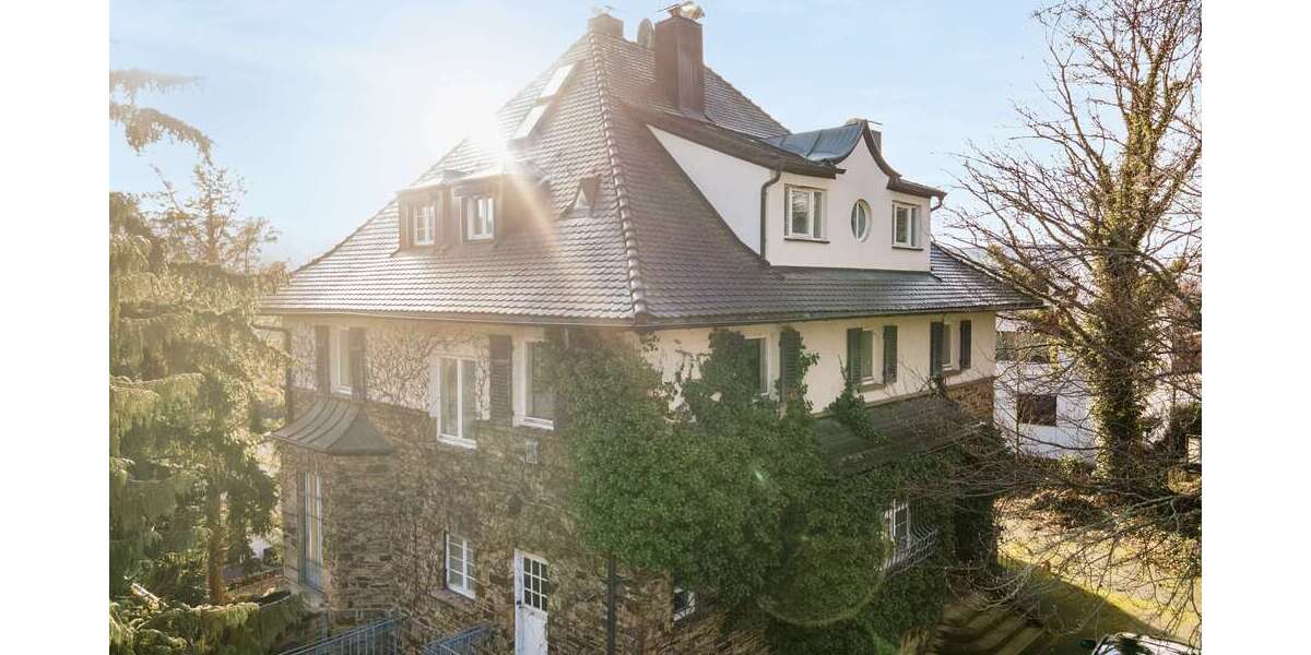 Einfamilienhaus Stuttgart Bopser - 12 Zimmer, 462 m&sup2;, 2.990.000&euro; | Angebot:24782993