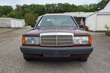 Mercedes-Benz 190 252.000 km 1.500 &euro; Backnang 71522
