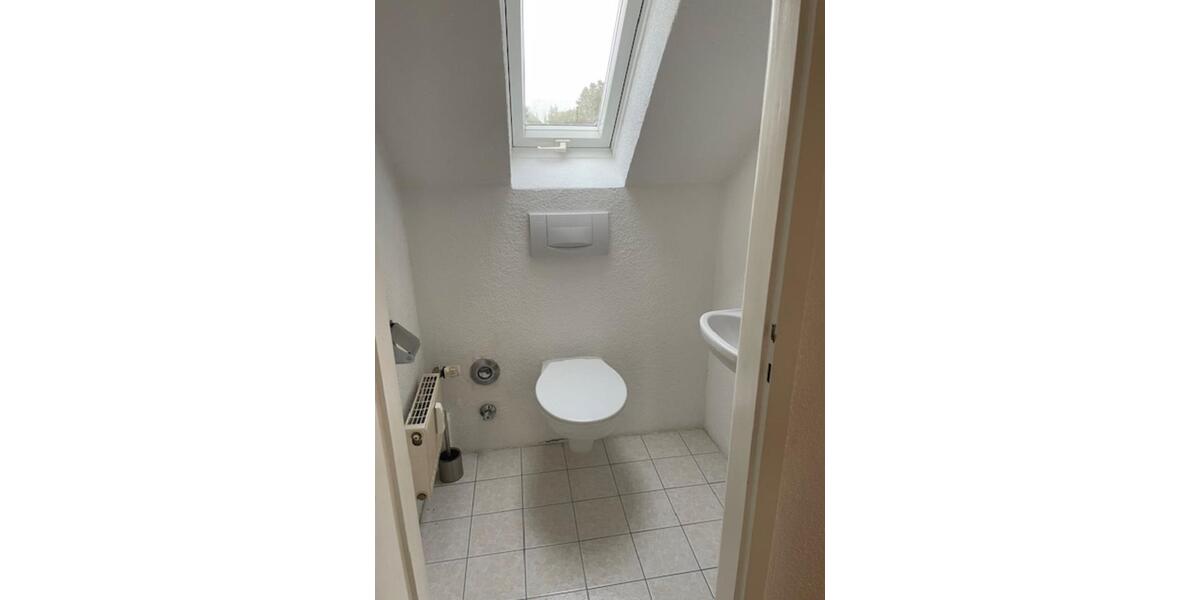 Dachgeschoßwohnung Stuttgart Zuffenhausen - 1 Zimmer, 45 m&sup2;, 900&euro; | Angebot:24224524