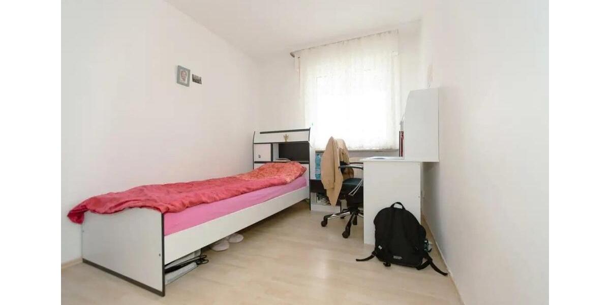 Etagenwohnung Stuttgart Botnang - 4.5 Zimmer, 102 m&sup2;, 1.500&euro; | Angebot:25312608
