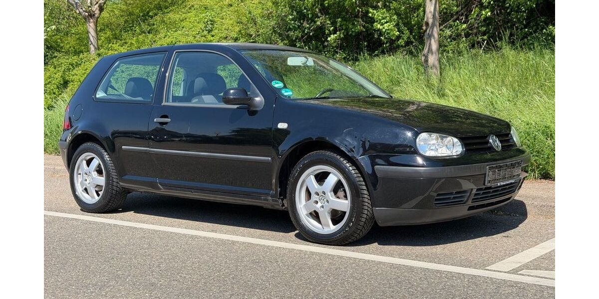 VW Golf 32.000 km 3.300 &euro; Fellbach 70736