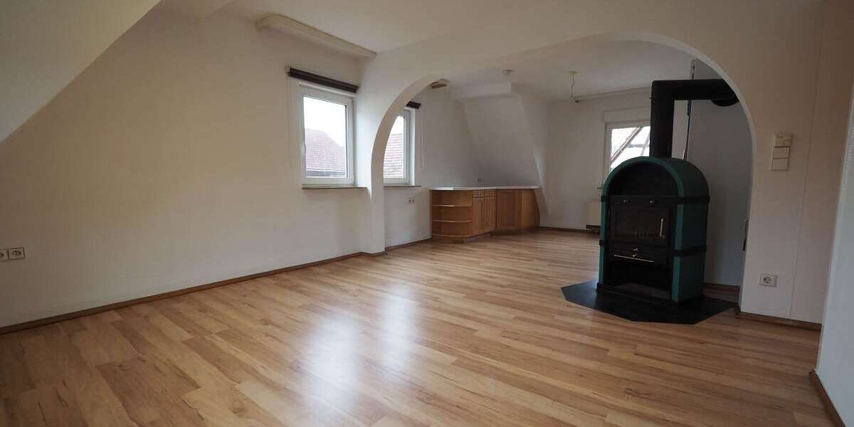 Etagenwohnung Vaihingen an der Enz - 5.5 Zimmer, 118 m&sup2;, 700&euro; | Angebot:26080516