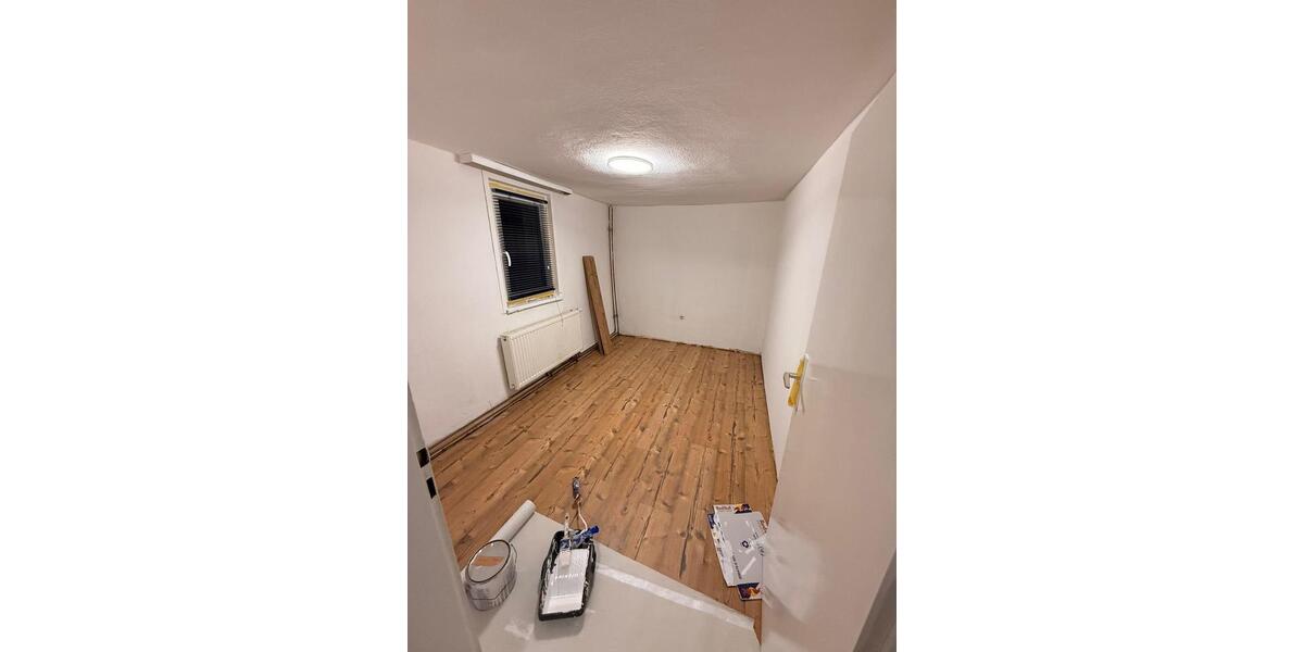 Etagenwohnung Stuttgart Feuerbach - 4 Zimmer, 45 m&sup2;, 450&euro; | Angebot:25102706