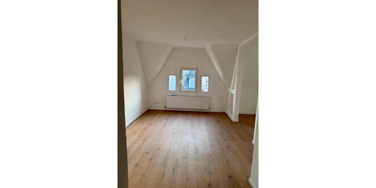 Dachgeschoßwohnung Stuttgart Stuttgart-Ost - 3 Zimmer, 60 m&sup2;, 1.000&euro; | Angebot:26531640