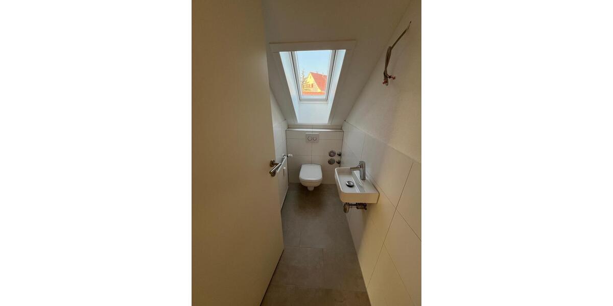 Dachgeschoßwohnung Leonberg - 2 Zimmer, 58 m&sup2;, 880&euro; | Angebot:25893568