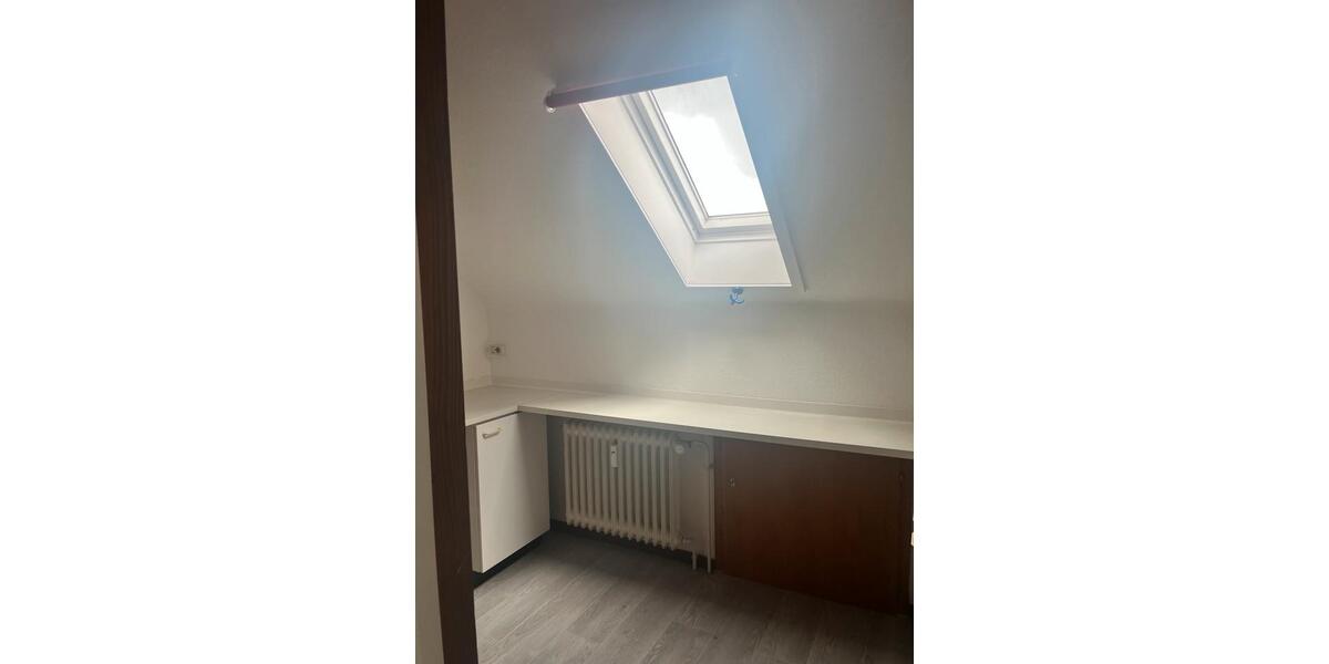 Dachgeschoßwohnung Göppingen - 2 Zimmer, 60 m&sup2;, 500&euro; | Angebot:25942969