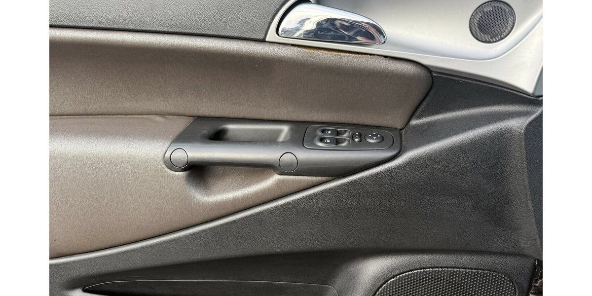 Lancia Ypsilon Oro 1,4 8V*orig.97tkm,Klima, 8 fach* 97.000 km 2.850 &euro; Schorndorf 73614