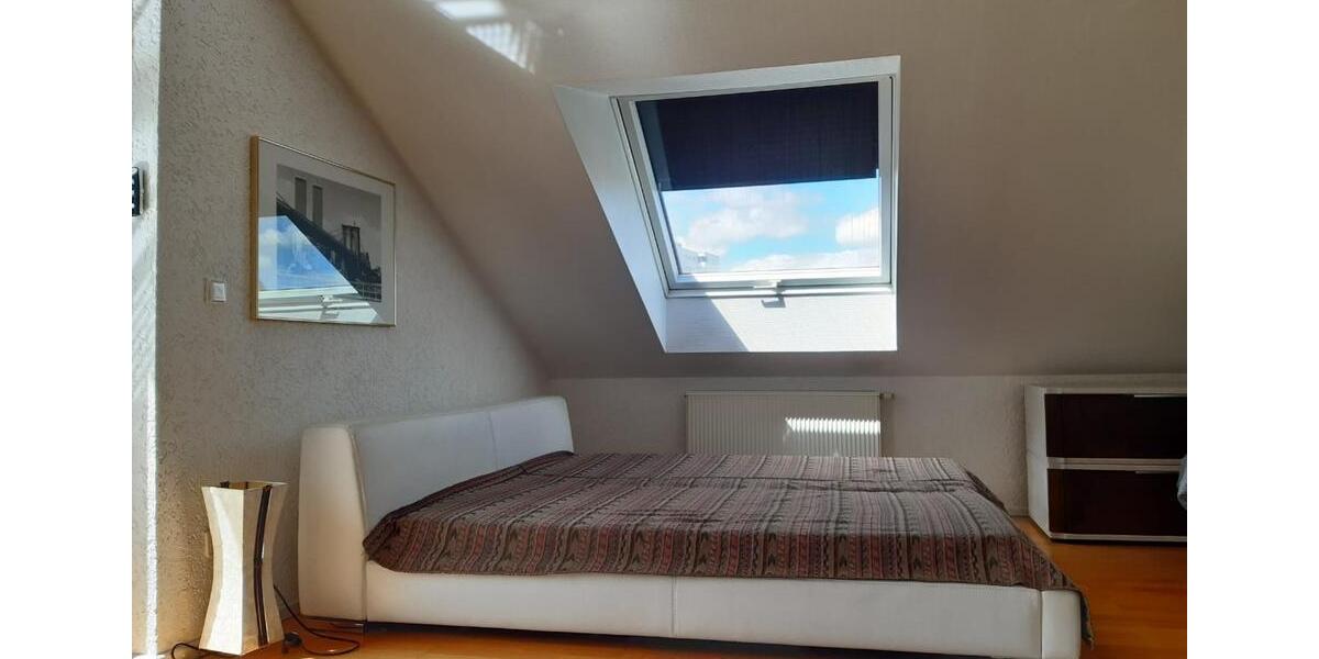 Dachgeschoßwohnung Stuttgart Stuttgart-West - 1 Zimmer, 50 m&sup2;, 550&euro; | Angebot:25894888