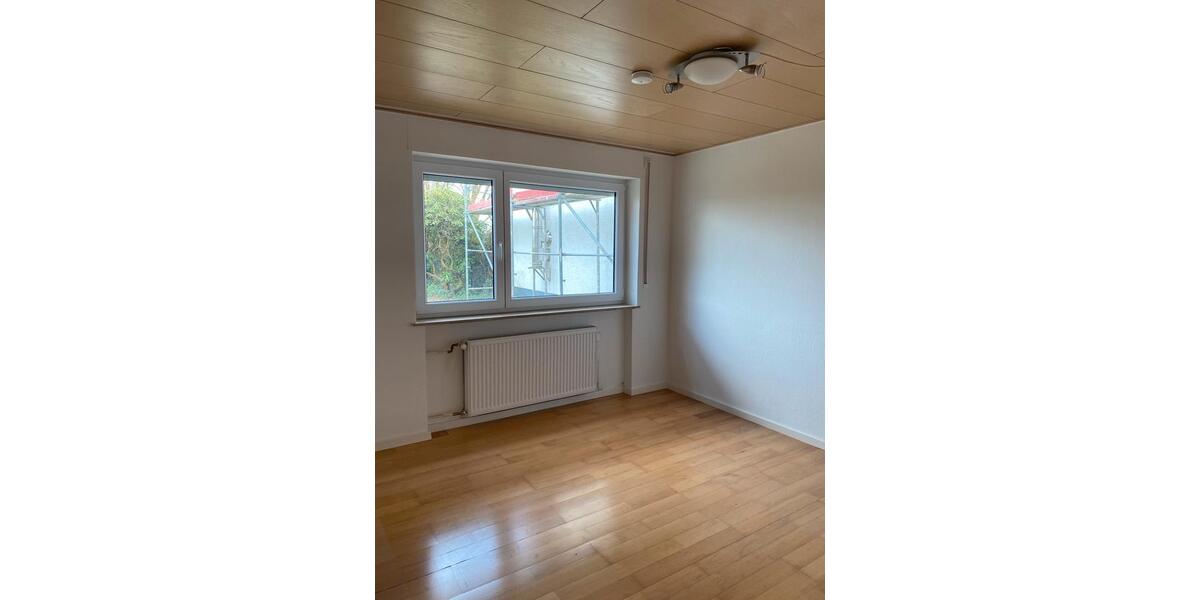 Erdgeschoßwohnung Uhingen - 3 Zimmer, 75 m&sup2;, 1.100&euro; | Angebot:25719329