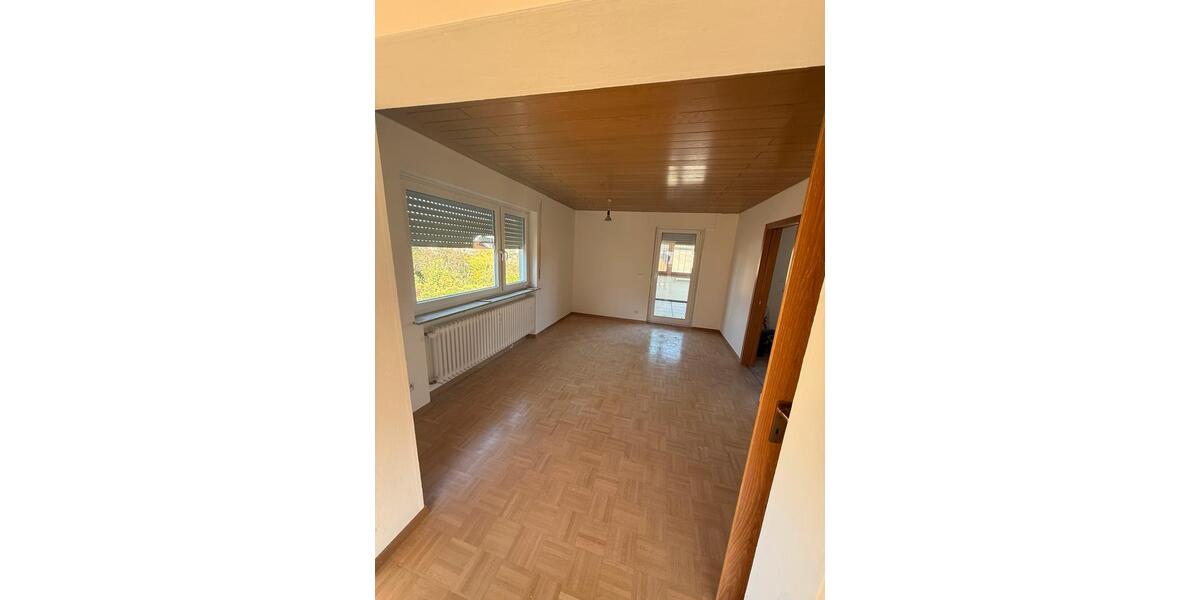 Etagenwohnung Winterbach - 4 Zimmer, 96 m&sup2;, 1.400&euro; | Angebot:27603004