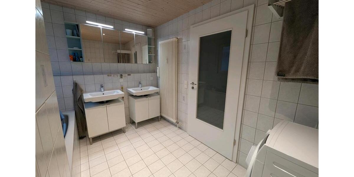 Dachgeschoßwohnung Weissach - 5.5 Zimmer, 104 m&sup2;, 445.000&euro; | Angebot:25044567