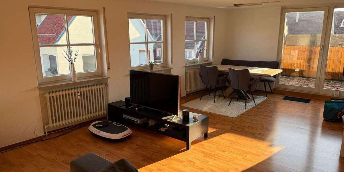 Etagenwohnung Fellbach - 2.5 Zimmer, 70 m&sup2;, 298.000&euro; | Angebot:24758534