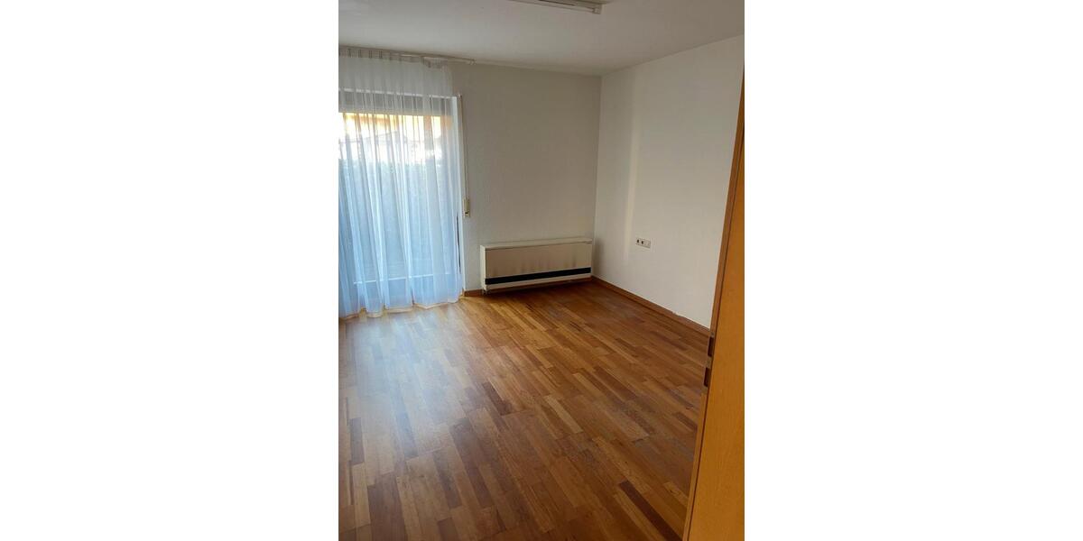 Erdgeschoßwohnung Kirchheim am Neckar - 2.5 Zimmer, 76 m&sup2;, 900&euro; | Angebot:27552241