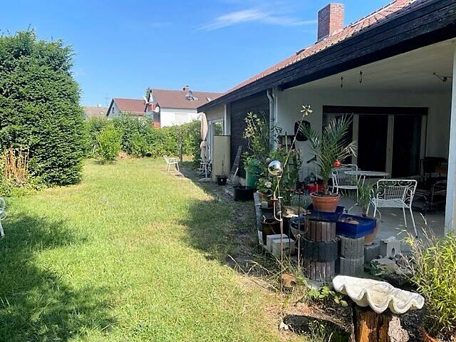 Einfamilienhaus Nürtingen - 5 Zimmer, 180 m&sup2;, 649.000&euro; | Angebot:25696023