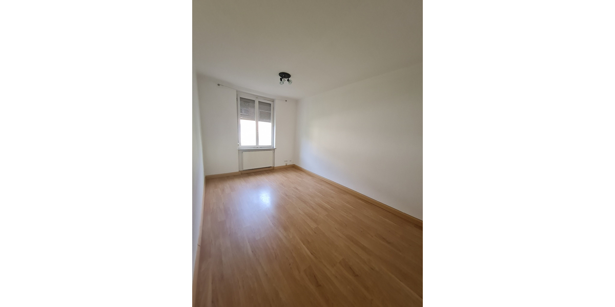 Solides 6-FH in S-Bad Cannstatt: Ruhige Top-Lage nahe Zentrum. Gepflegte Anlage ohne Überraschung! - Mehrfamilienhaus, Wohnhaus Stuttgart / Bad Cannstatt Bad Cannstatt (Stadtbezirk) | Angebot:27313305