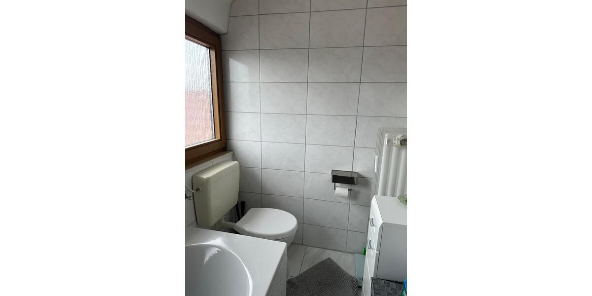 Dachgeschoßwohnung Markgröningen - 2 Zimmer, 40 m&sup2;, 530&euro; | Angebot:25993646